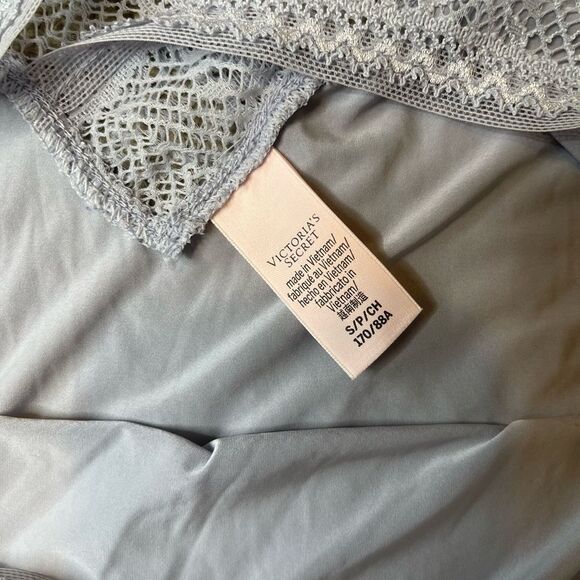 Victoria’s Secret Periwinkle Shimmery Babydoll Negligée Size Small - Picture 13 of 14